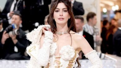 anne-hathaway-hot-and-sexy-bikini-pictures