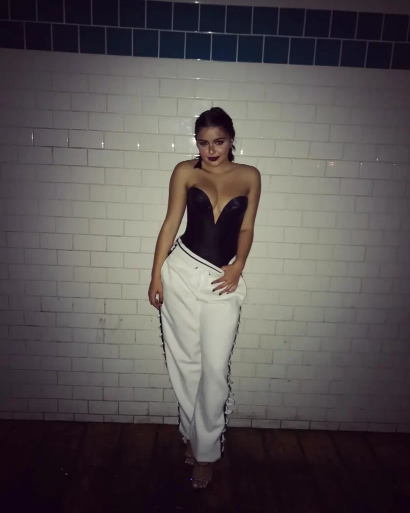 Ariel-Winter-Hot-Pics