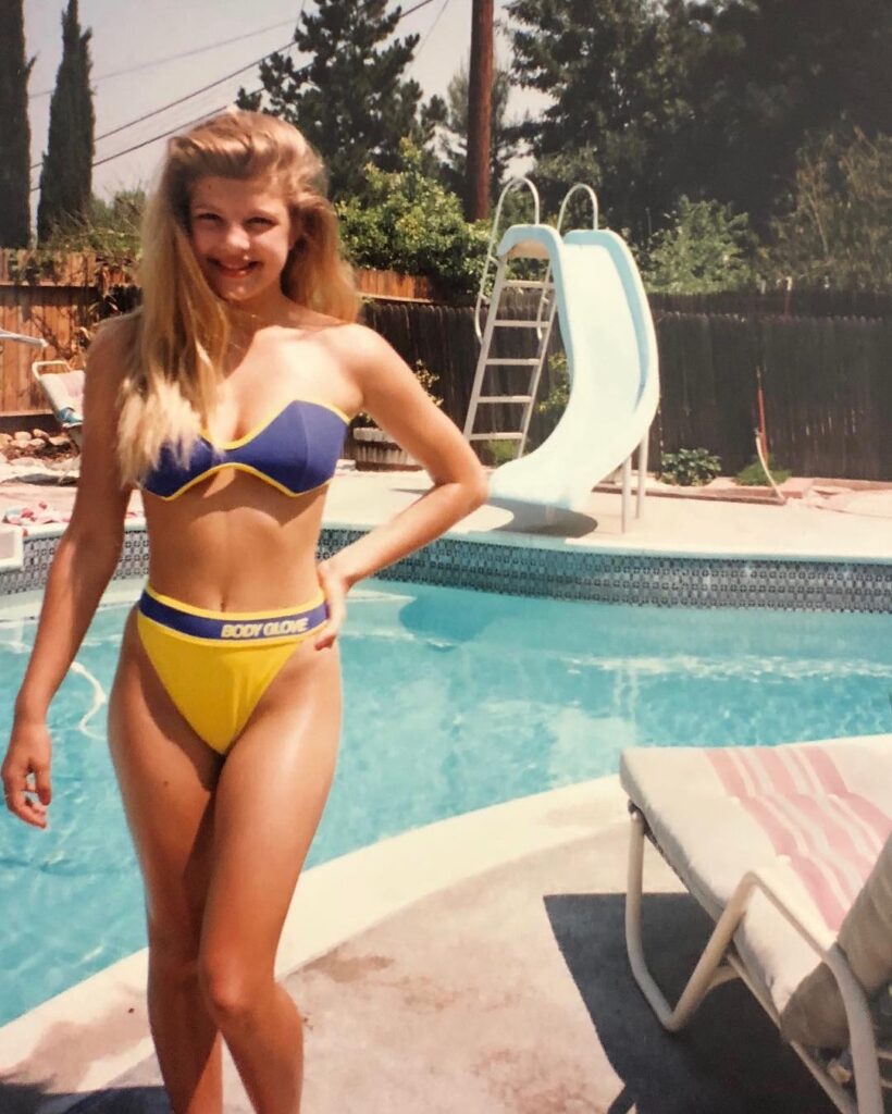 50 Fergie Hot and Sexy Bikini Pictures - wrongsideoftheart