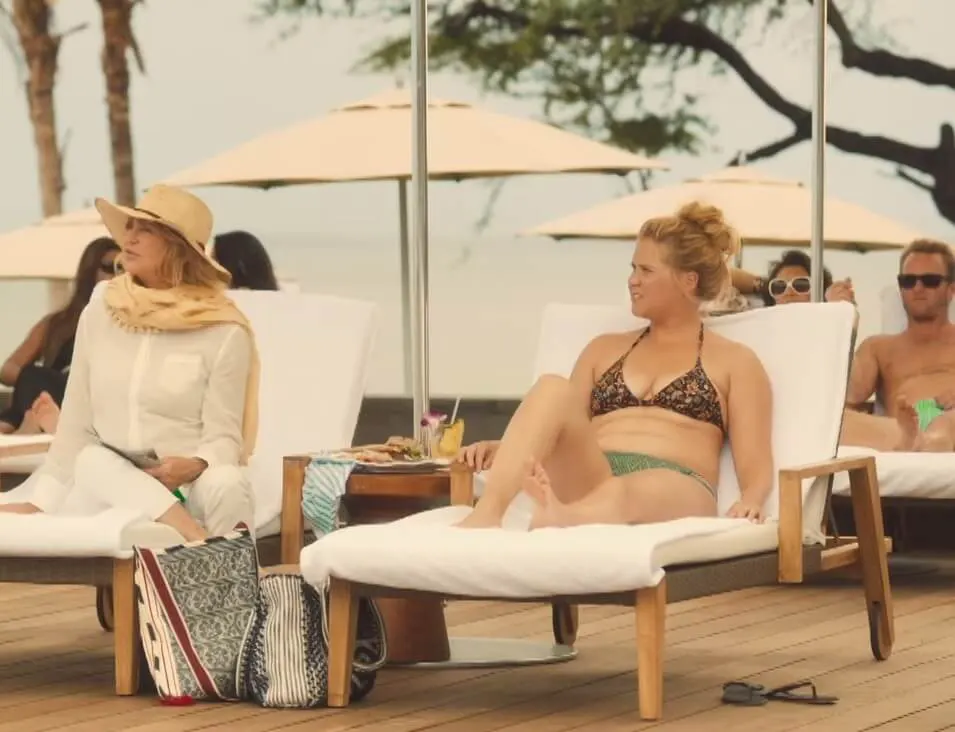 Amy-Schumer-Bathing-Suit-Looks