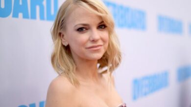 anna-faris-sexy-and-hot-bikini-pictures