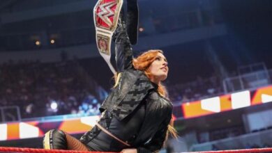 becky-lynch-sexy-and-hot-bikini-pictures