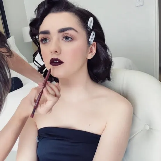Bikini-Pictures-of-Maisie-Williams