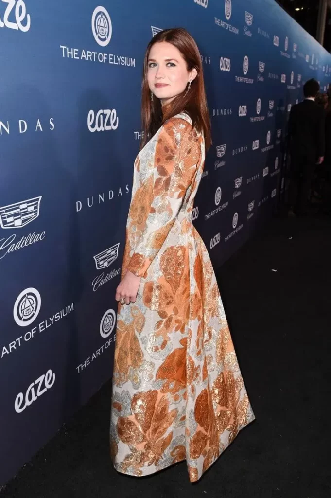 Bonnie-Wright-Photos