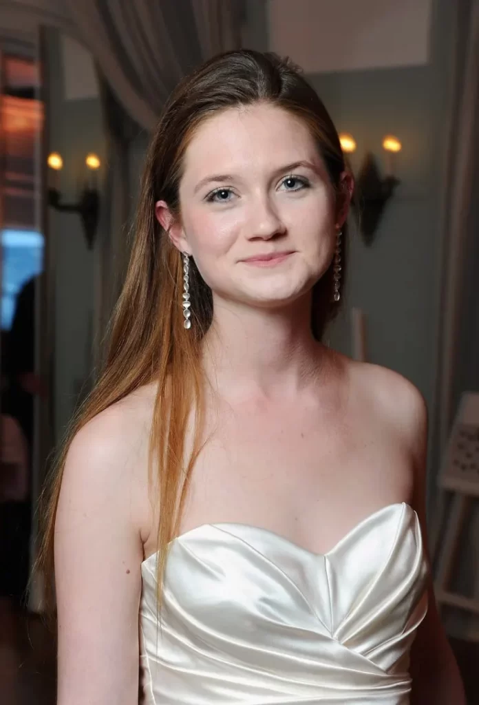 Bonnie-Wright-Sexy-Images