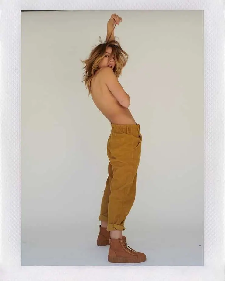 Chloe-Bennet-Pictures