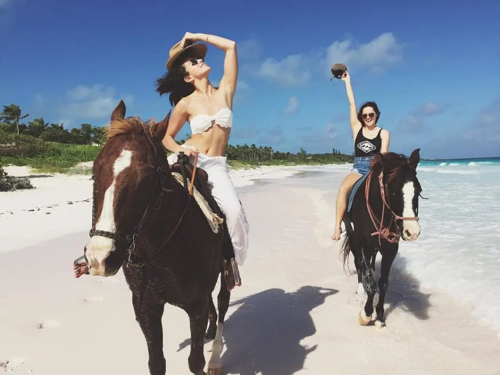 Chloe-Bennet-Swimsuit-Looks