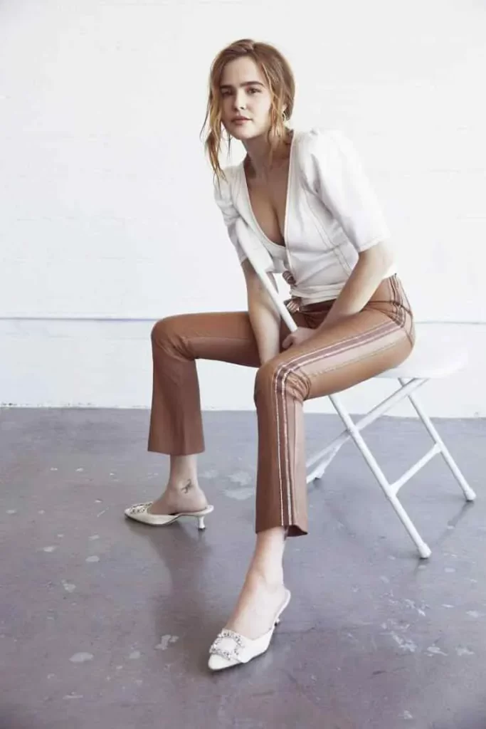 Hot-Pics-of-Zoey-Deutch