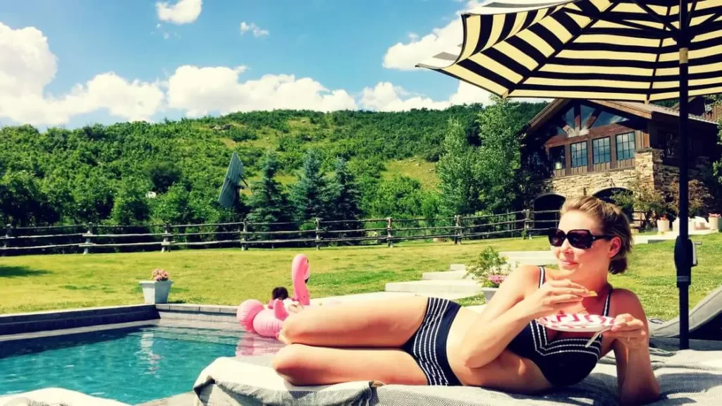 Katherine-Heigl-Bathing-Suit-Pictures