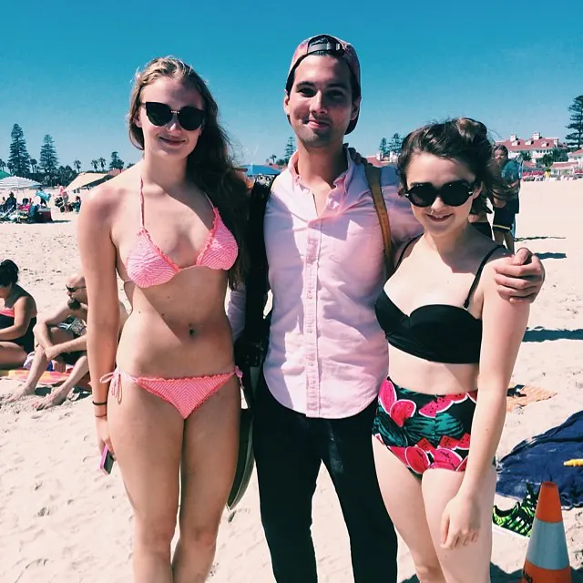 Maisie-Williams-Bathing-Suit-Images