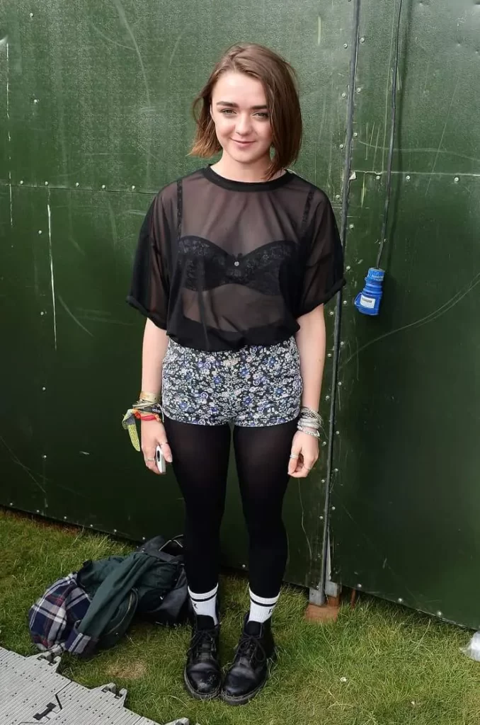 Maisie-Williams-Bikini-Images