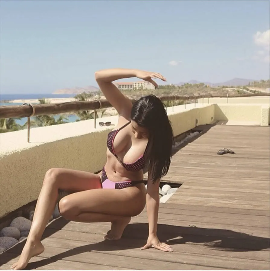 Nicki-Minaj-Bikini-Photos