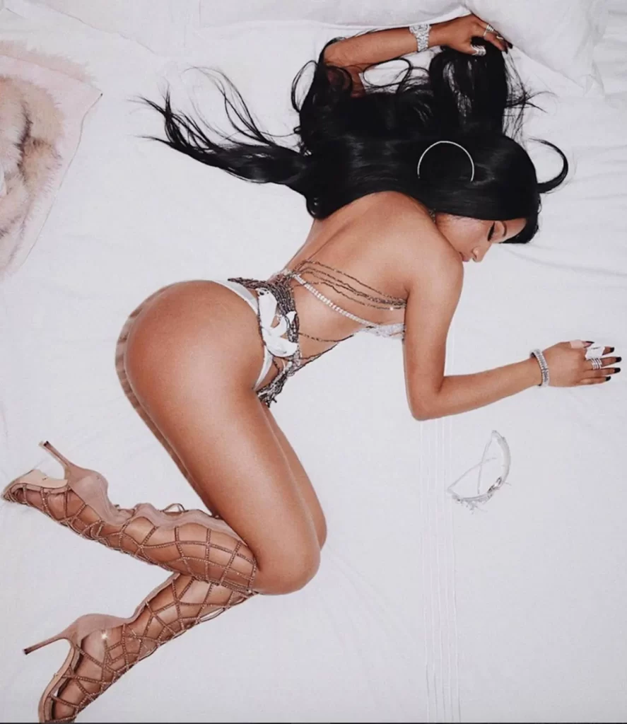 Nicki-Minaj-Hot-Looks