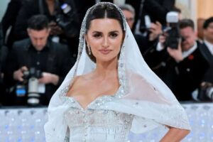 50 Penelope Cruz Hot and Sexy Bikini Pictures - wrongsideoftheart