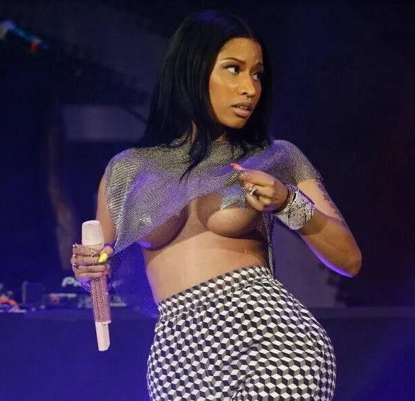 Sexy-Photos-of-Nicki-Minaj
