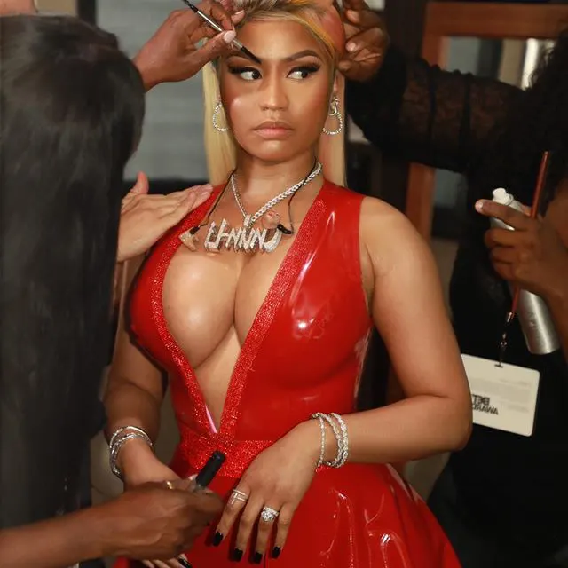 Sexy-Pictures-of-Nicki-Minaj