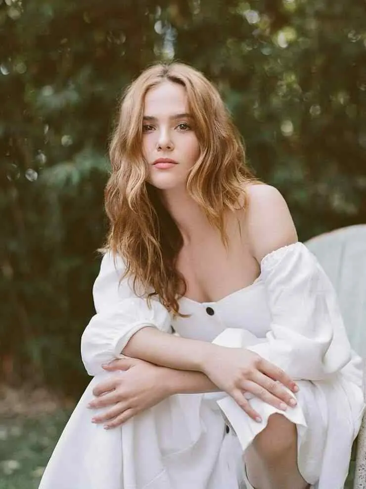 Zoey-Deutch-Images