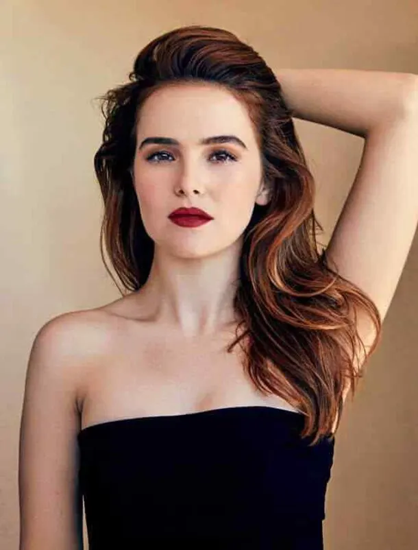 Zoey-Deutch-Photos