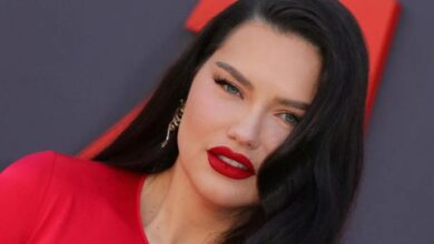 adriana-lima-bikini-pictures-hot-and-sexy