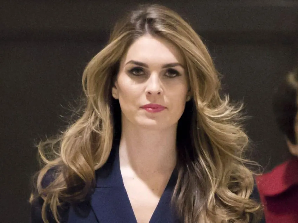 Bikini-Pics-of-Hope-Hicks