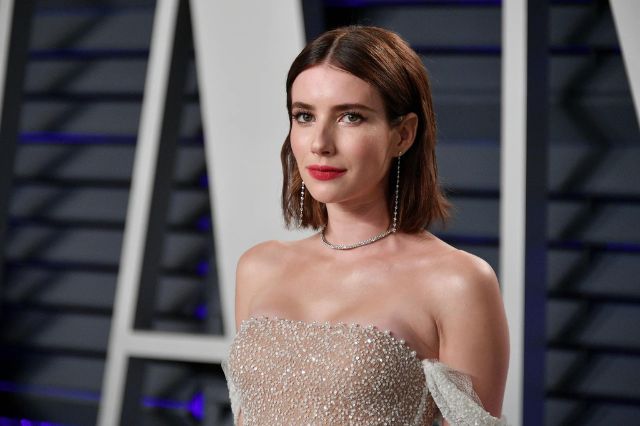 emma-roberts-sexy-and-hot-bikini-pictures