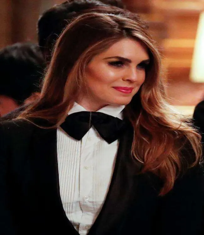 Hope-Hicks-Hot-Looks