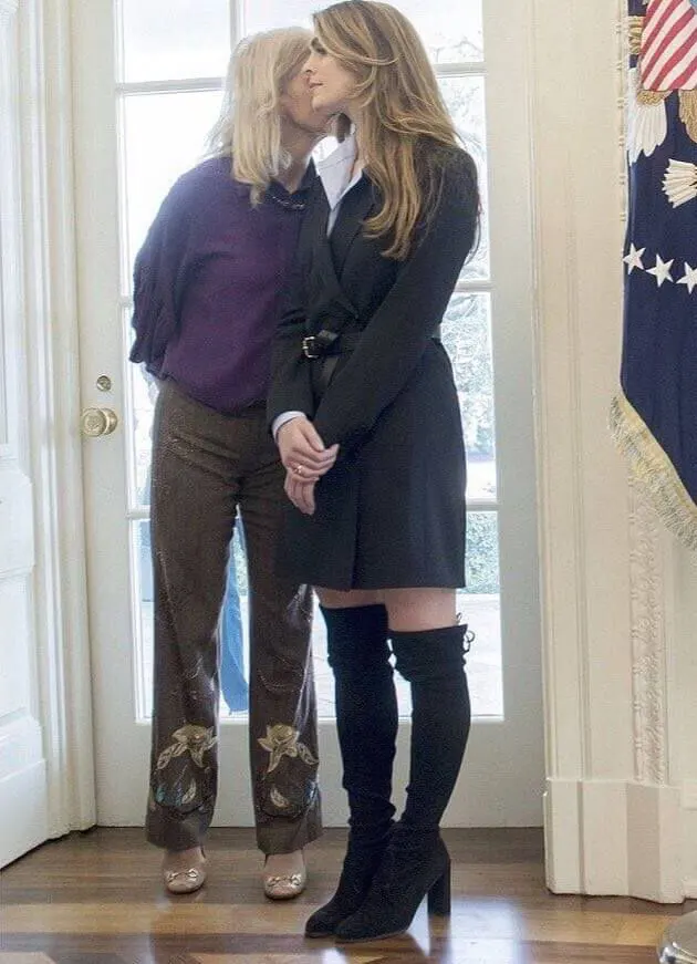 Hope-Hicks-Sexy-Photos