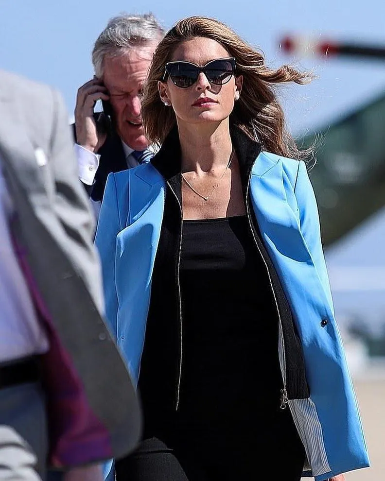 Hope-Hicks-Swimsuit-Looks