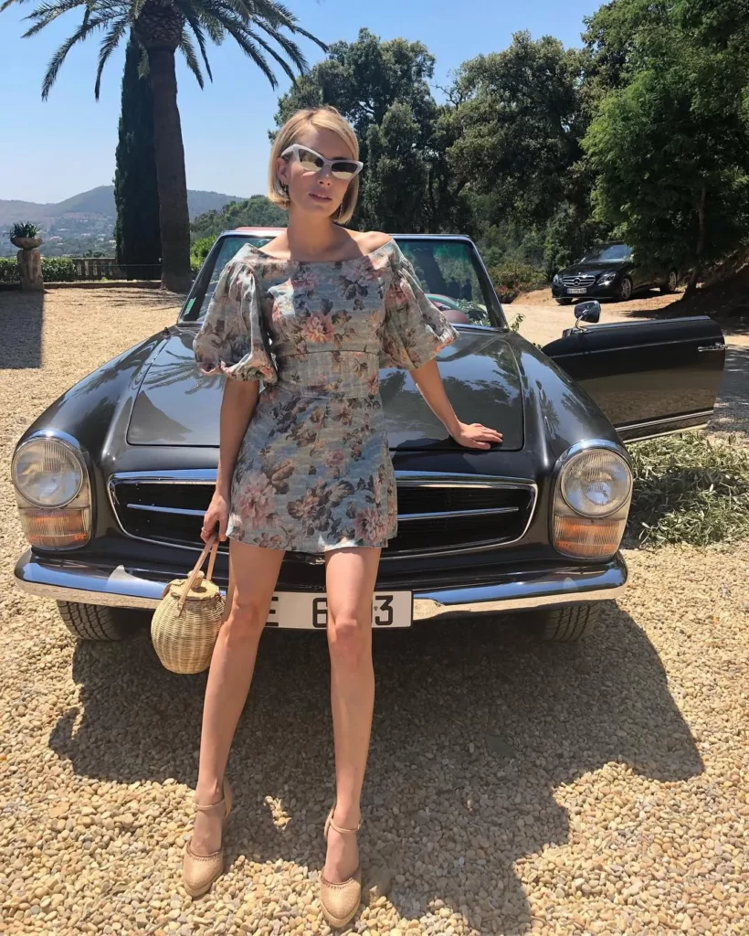 Looks-of-Emma-Roberts