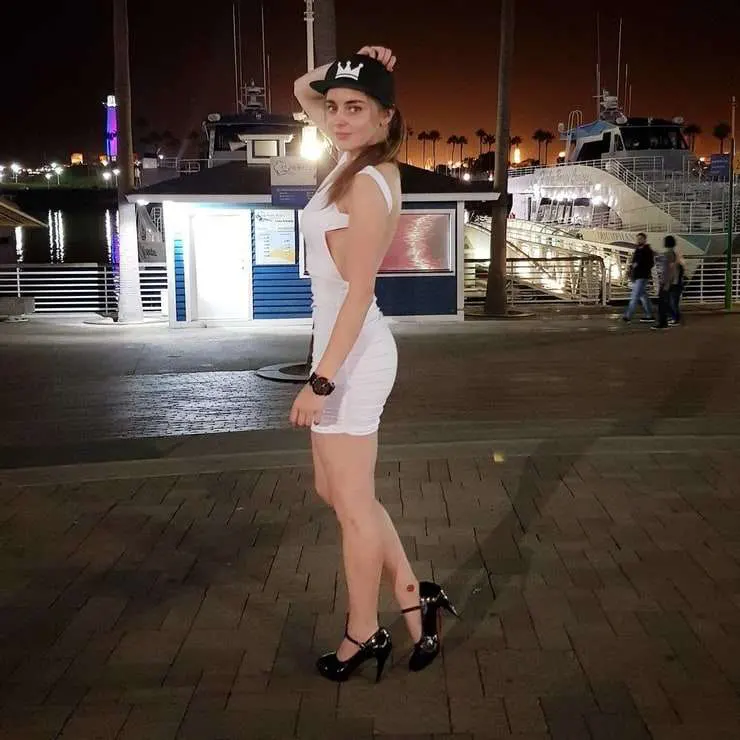 Loserfruit-Sexy-Images