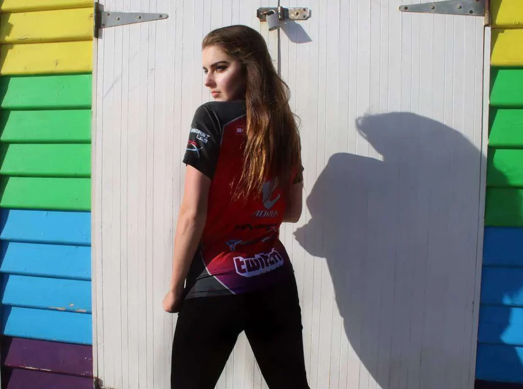 Loserfruit-Sexy-Looks