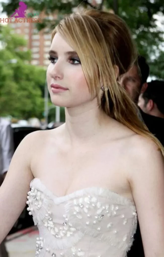 Photos-of-Emma-Roberts