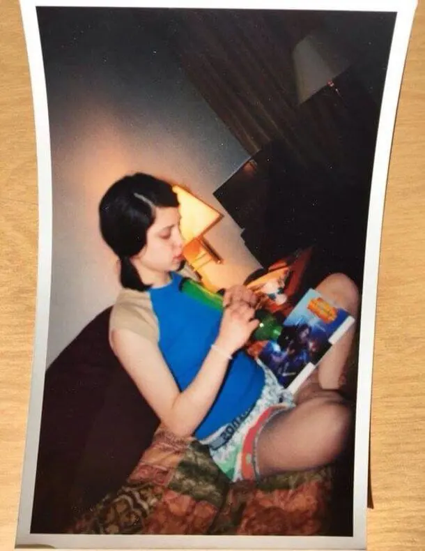 Rosa-Salazar-Sexy-Looks