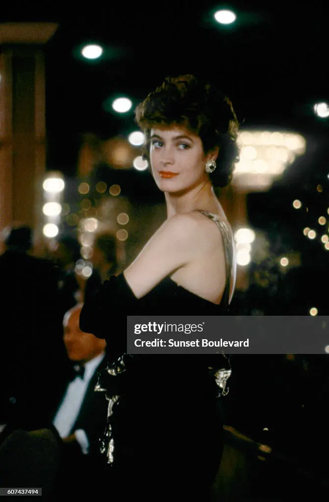 Sean-Young-Hot-Looks