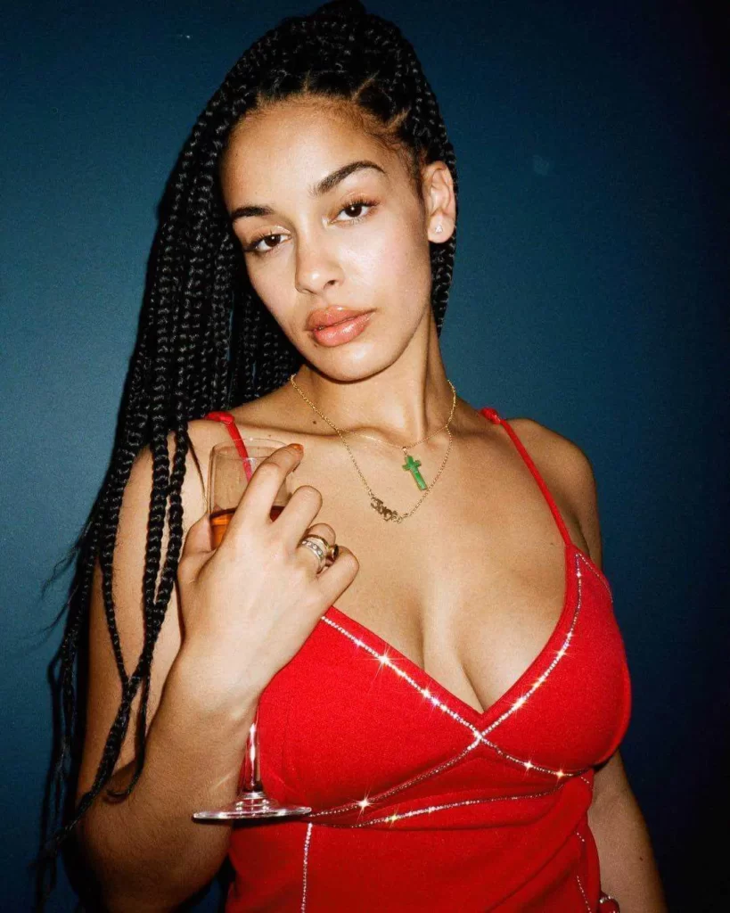 50 Jorja Smith Sexy and Hot Bikini Pictures - wrongsideoftheart