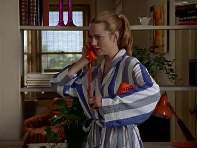 Bikini-Pics-of-Laura-Linney