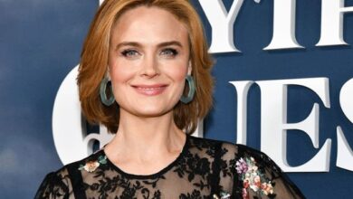 emily-deschanel-bikini-pictures-hot-and-sexy