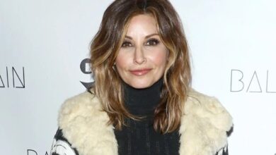 gina-gershon-hot-and-sexy-bikini-pictures