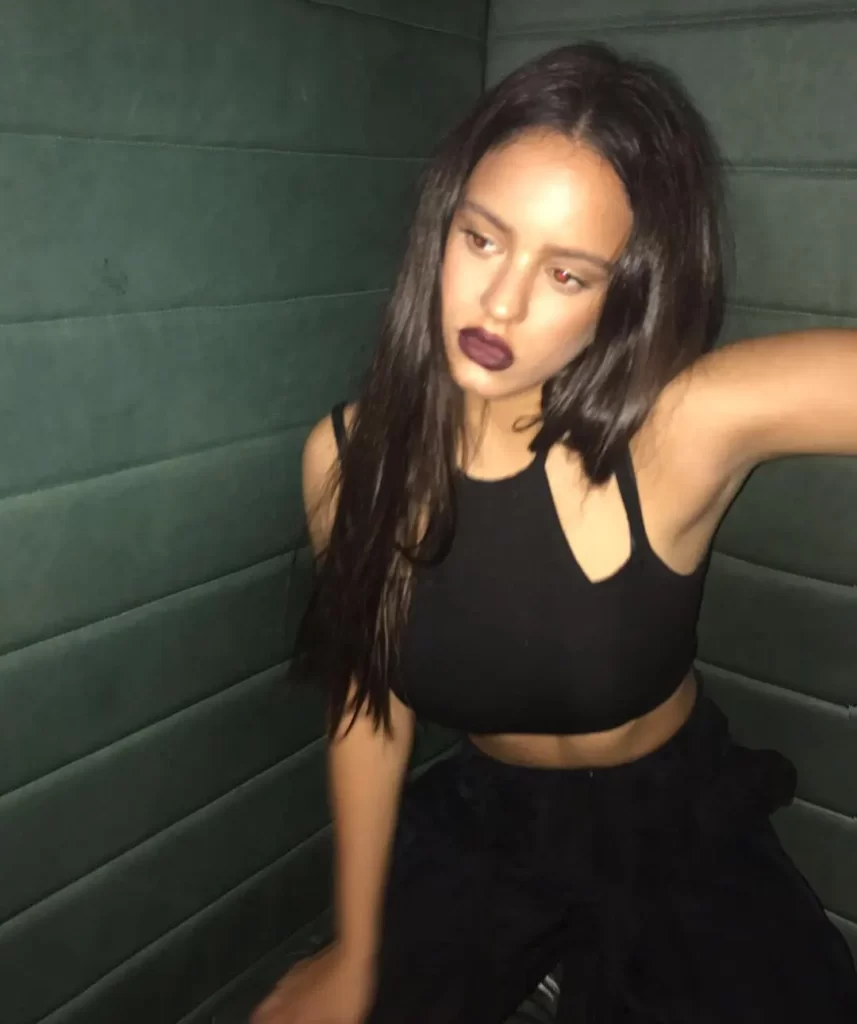 Hot-Images-of-Rosalia