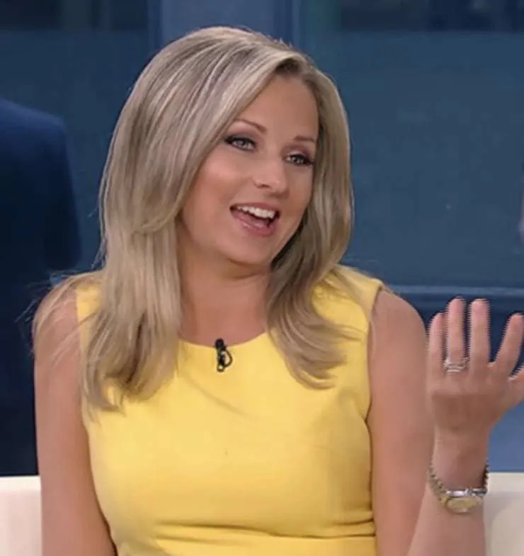 Hot-Pictures-of-Sandra-Smith