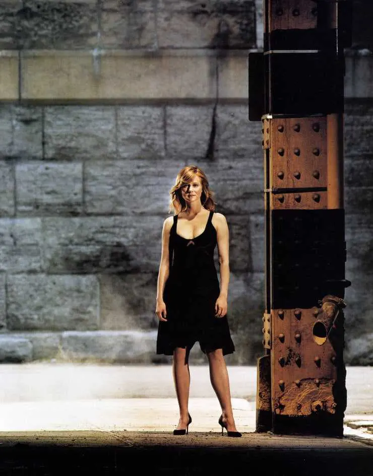 Laura-Linney-Bikini-Photos