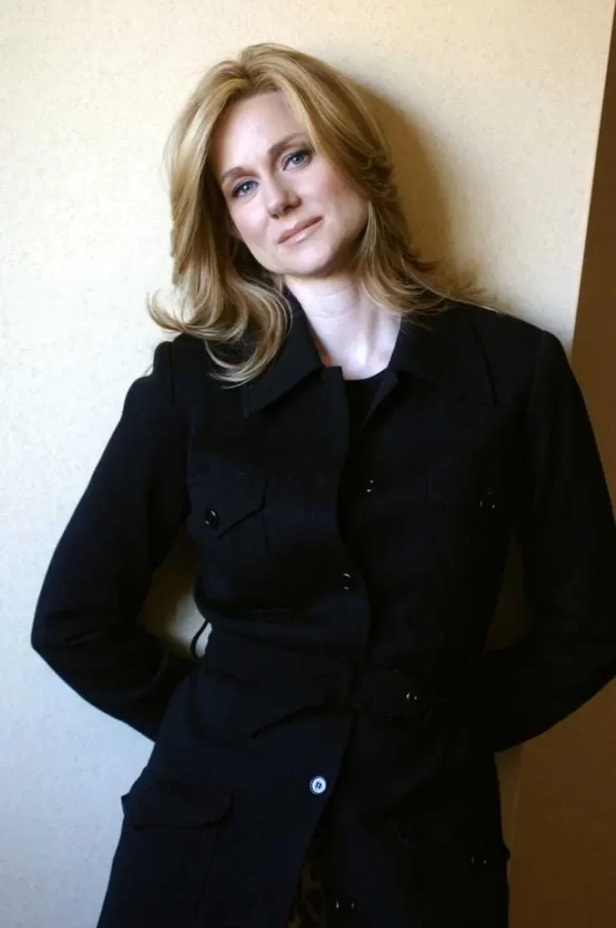 Laura-Linney-Images
