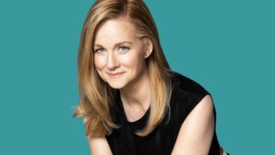 laura-linney-sexy-and-hot-bikini-pictures