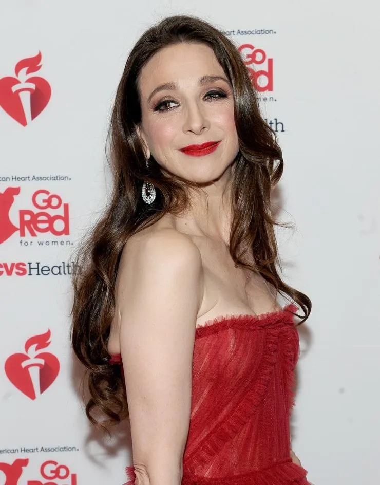 Marin-Hinkle-Bathing-Suit-Photos
