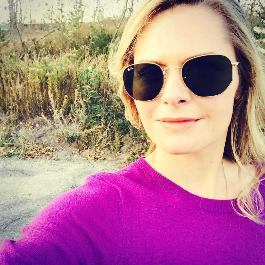 Photos-of-Maggie-Lawson