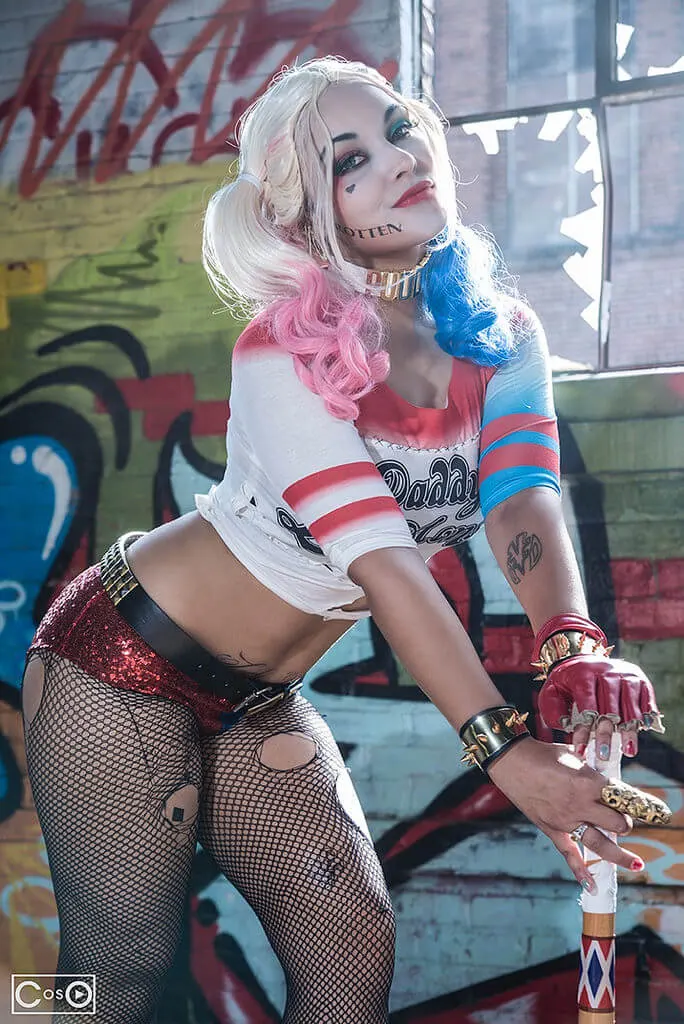 Hot-Pictures-of-Harley-Quinn