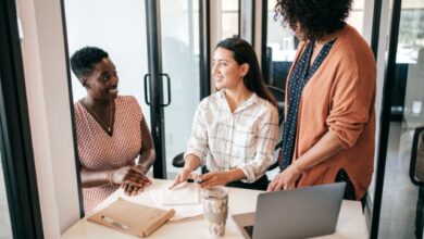 how-to-attract-more-customers-to-your-business-ultimate-guide